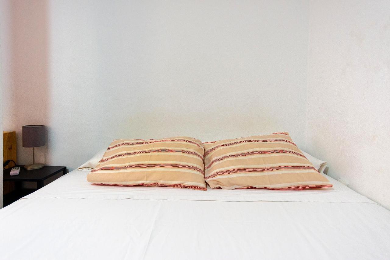 Rooms Young People Only, Soho Citycenter Málaga Kültér fotó