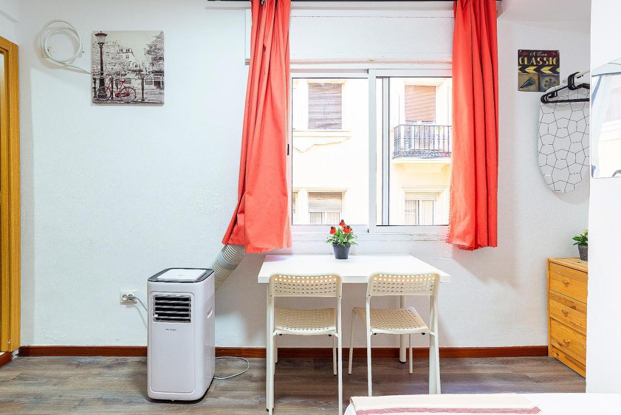 Rooms Young People Only, Soho Citycenter Málaga Kültér fotó